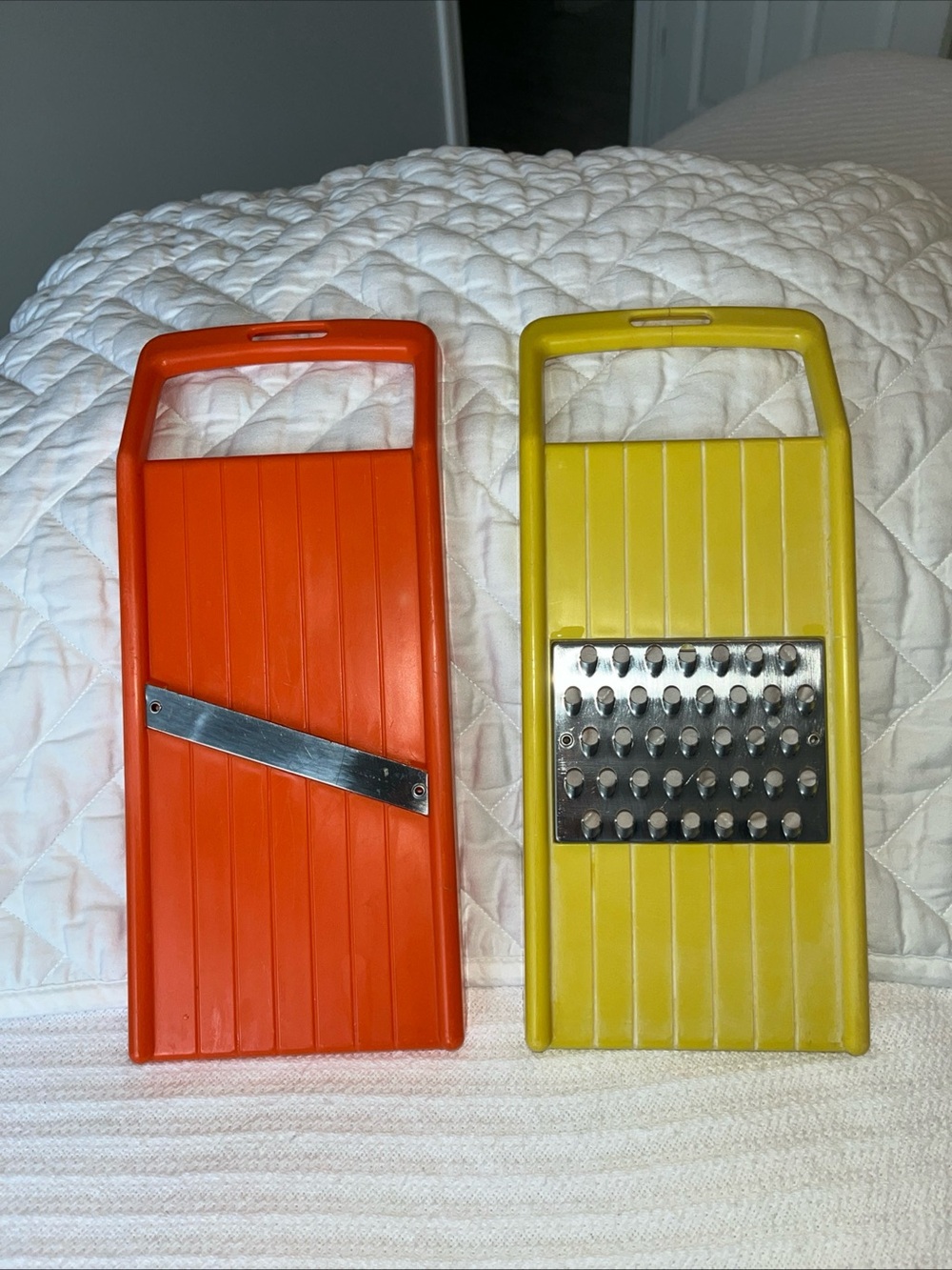 Vintage MCM Rubbermaid Yellow Handheld Grater & cheese slicer